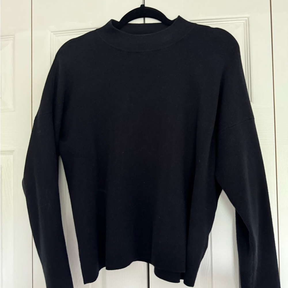 H&M Black mock neck Sweater